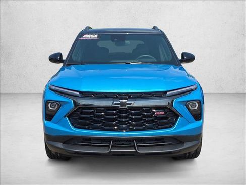 Used 2025 Chevrolet TrailBlazer RS w/ Driver Confidence Package FWD image 2
