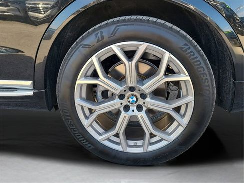 Used 2025 BMW X7 xDrive40i image 38