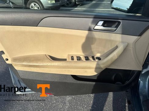 Used 2016 Hyundai Sonata SE FWD image 18