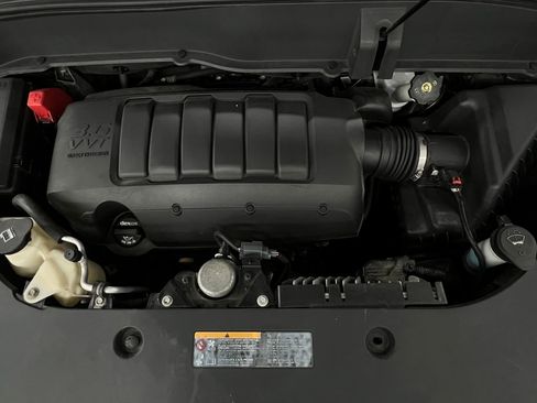 Used 2016 GMC Acadia SLE FWD image 13
