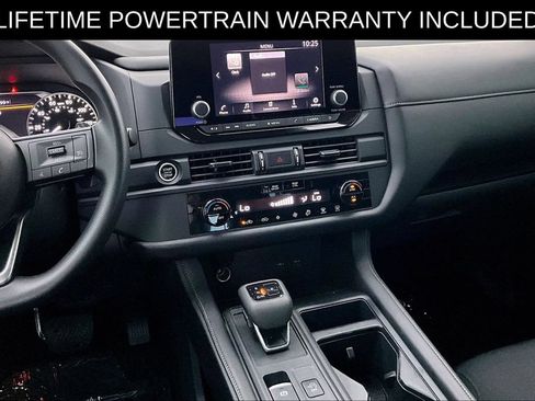 Used 2024 Nissan Pathfinder S AWD/4WD image 8