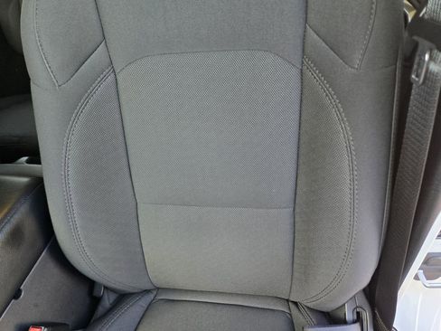 Used 2023 Jeep Wrangler Unlimited image 19