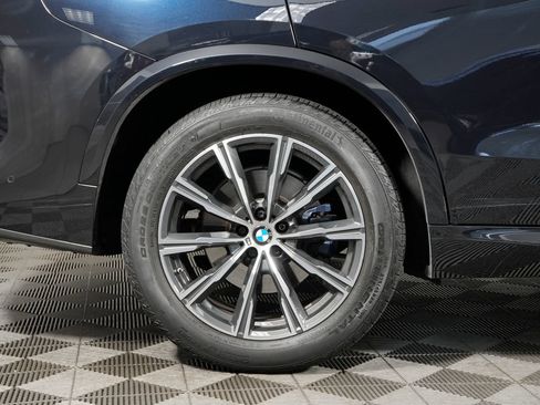 Used 2022 BMW X5 xDrive40i w/ M Sport Package AWD/4WD image 11