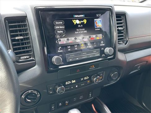 Used 2022 Nissan Frontier PRO-4X image 15