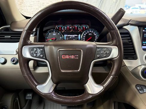 Used 2018 GMC Yukon SLT w/ Premium Edition image 18