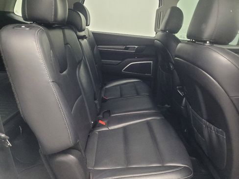 Used 2021 Kia Telluride LX FWD image 19