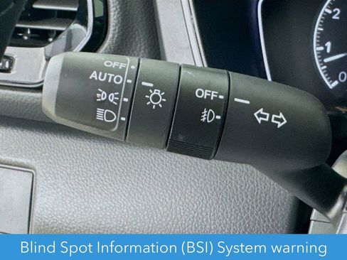 Used 2025 Honda Pilot Touring image 15