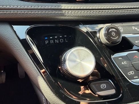 New 2026 Chrysler Pacifica Limited w/ S Appearance Package image 24