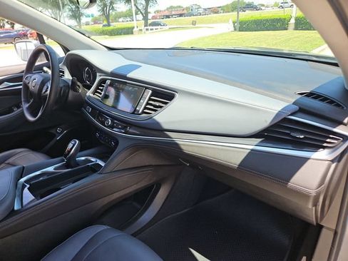 Used 2019 Buick Enclave Premium FWD image 26