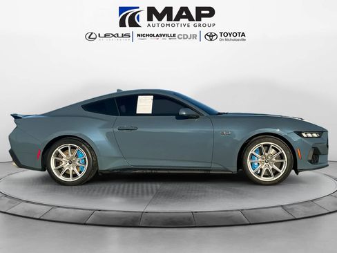 Used 2024 Ford Mustang GT Premium image 6