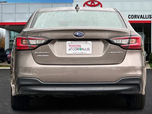 Used 2022 Subaru Legacy Premium image 5