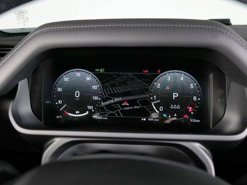 Used 2025 Land Rover Defender 90 S AWD/4WD image 18