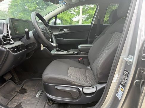 Used 2023 Kia Sportage LX FWD image 21