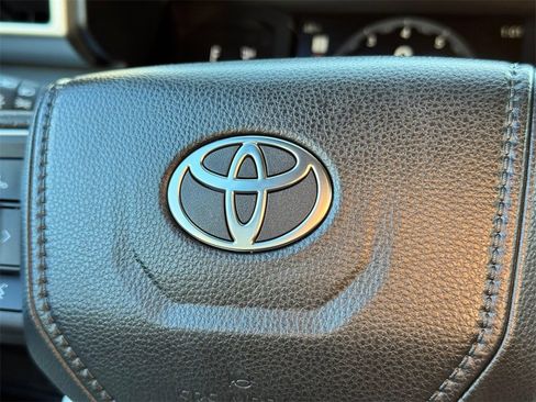 Certified 2025 Toyota 4Runner SR5 image 27