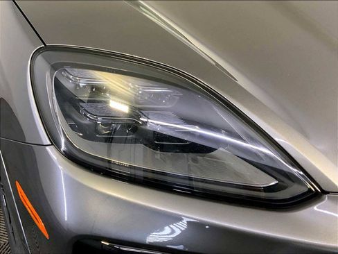 New 2026 Porsche Cayenne S image 12