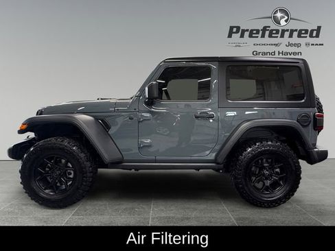 Used 2025 Jeep Wrangler Sport image 10