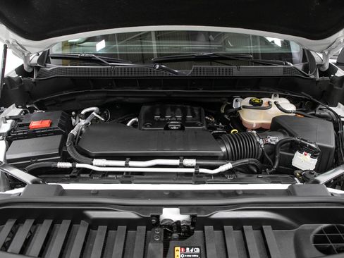 Used 2023 Chevrolet Silverado 1500 LT AWD/4WD image 32
