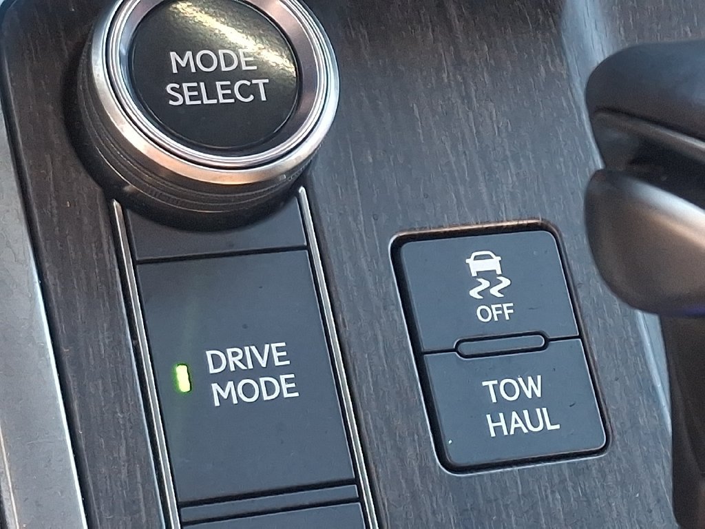 Used 2024 Lexus GX 550 w/ Accessory Package (2T) AWD/4WD image 25