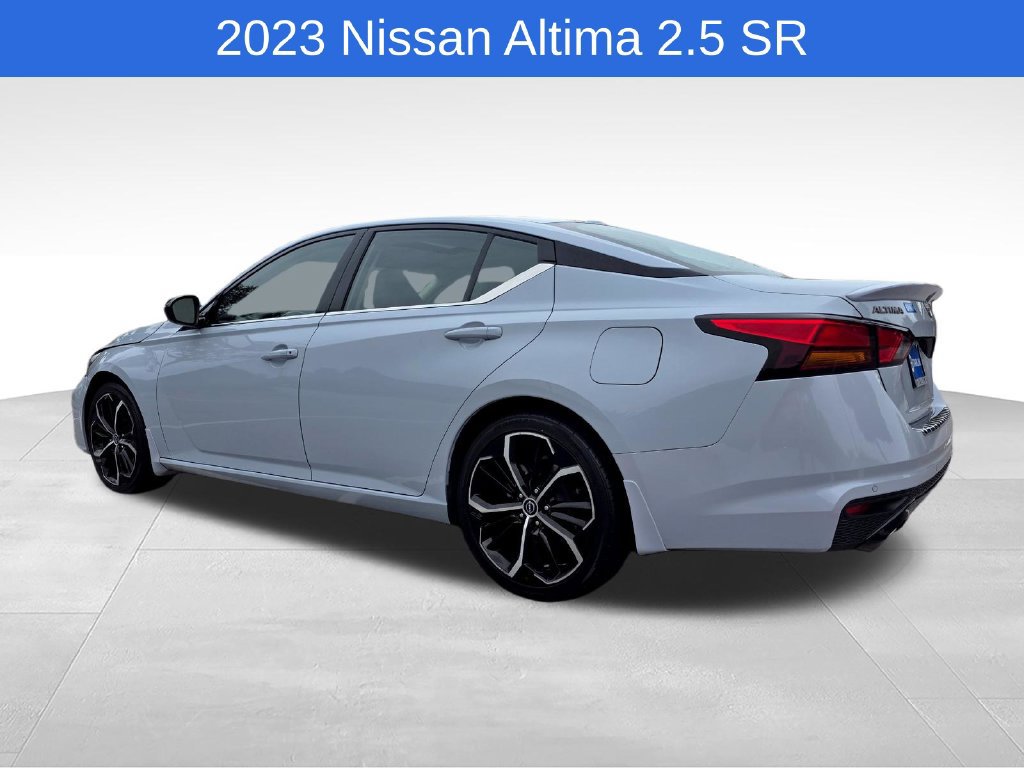 Used 2023 Nissan Altima 2.5 SR w/ SR Premium Package FWD image 5