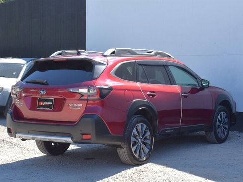 Used 2024 Subaru Outback Touring AWD/4WD image 5