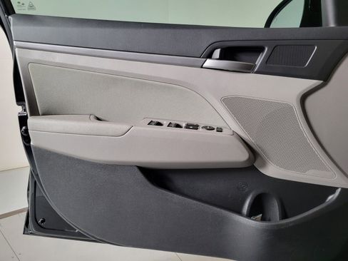 Used 2018 Hyundai Elantra SEL image 30