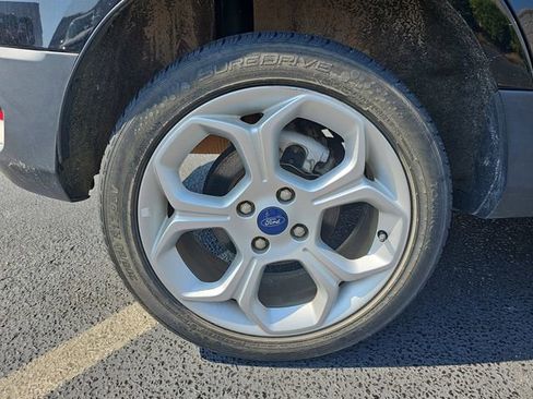 Used 2021 Ford EcoSport SE w/ SE Appearance Package image 9