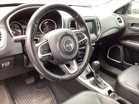 Used 2021 Jeep Compass Latitude w/ Driver Assistance Group image 3