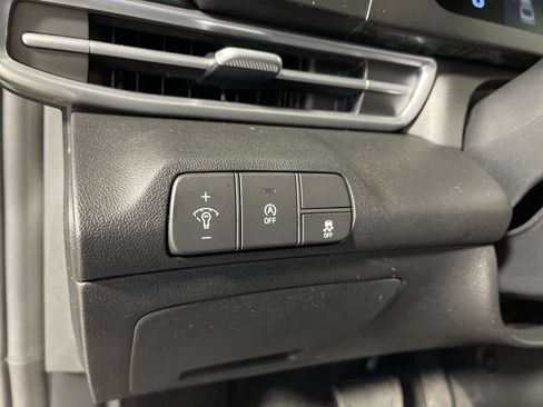 New 2026 Hyundai Elantra SE image 32