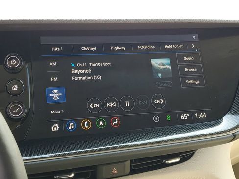 Used 2022 Buick Envision Essence w/ Technology Package I image 19