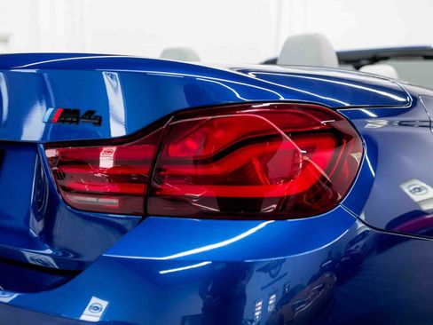 Used 2020 BMW M4 Convertible w/ Competition Package RWD image 23