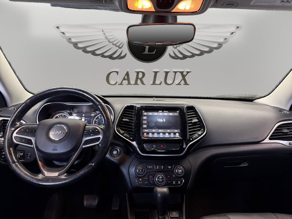 Used 2019 Jeep Cherokee Limited FWD image 11