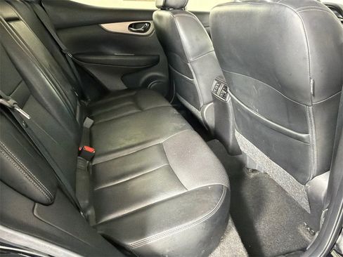 Used 2020 Nissan Rogue Sport SL w/ Premium Package image 17