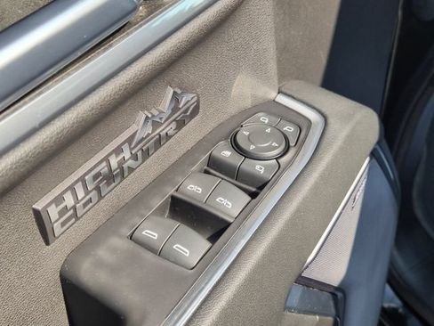 Used 2023 Chevrolet Silverado 1500 High Country w/ High Country Premium Package AWD/4WD image 13