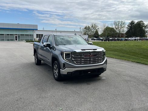 Used 2025 GMC Sierra 1500 SLT AWD/4WD image 8