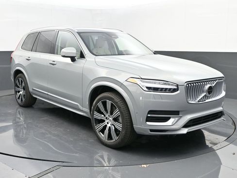 New 2025 Volvo XC90 T8 Plus w/ Protection Package Premier image 1