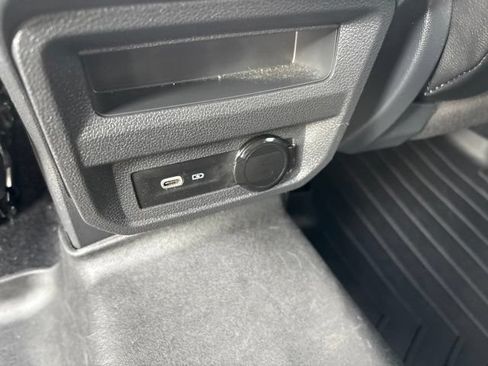 Used 2021 Volkswagen Tiguan SE AWD/4WD image 19