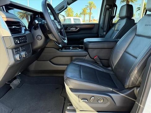 Certified 2025 GMC Yukon Denali AWD/4WD image 6