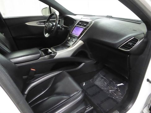 Used 2019 Lincoln Nautilus FWD image 20