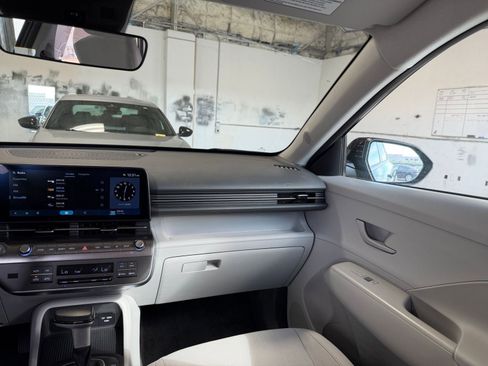Used 2025 Hyundai Kona SEL image 35