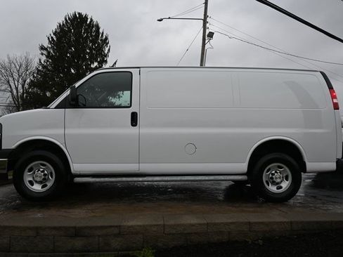 Used 2024 Chevrolet Express 2500 w/ Driver Convenience Package image 8