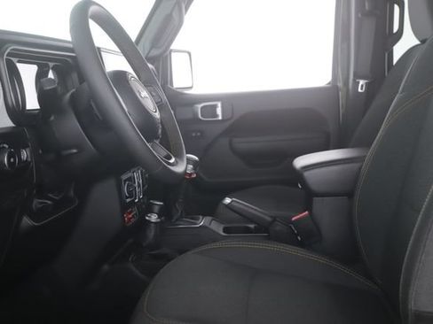 Used 2024 Jeep Wrangler Unlimited Sport AWD/4WD image 17