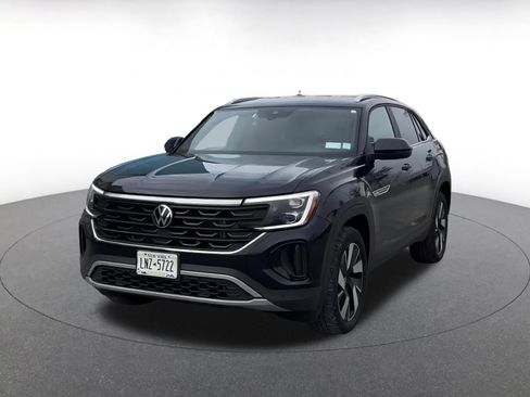 Used 2025 Volkswagen Atlas Cross Sport SE image 7