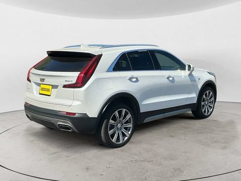 Used 2019 Cadillac XT4 Premium Luxury w/ Technology Package AWD/4WD image 5