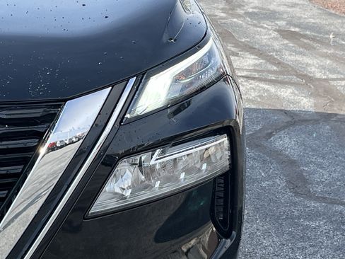 Used 2021 Nissan Rogue SL image 11