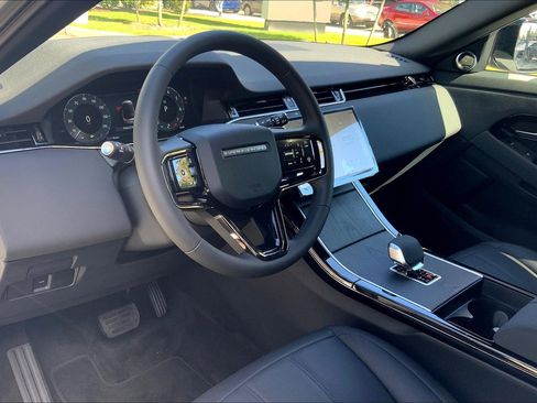 New 2026 Land Rover Range Rover Evoque S image 8