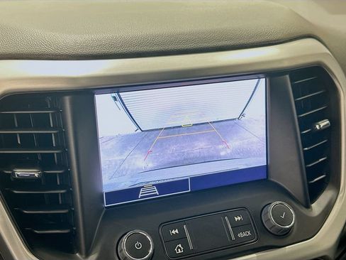 Certified 2023 GMC Acadia SLE FWD image 14