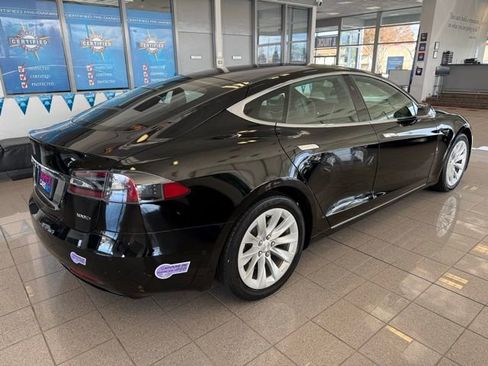 Used 2018 Tesla Model S 100D image 3