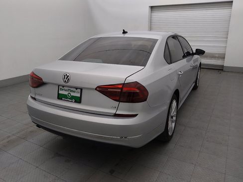 Used 2019 Volkswagen Passat 2.0T Wolfsburg FWD image 9
