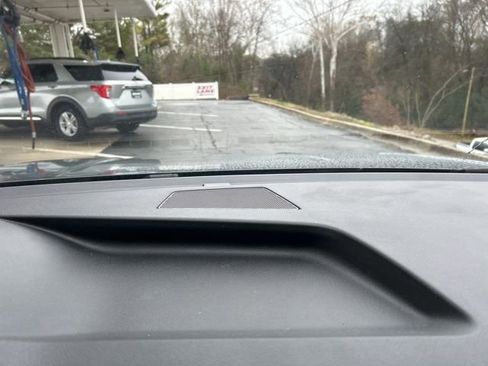 Used 2023 Volkswagen Taos SE image 16