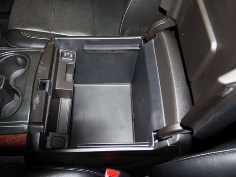 Used 2017 GMC Yukon SLT image 51